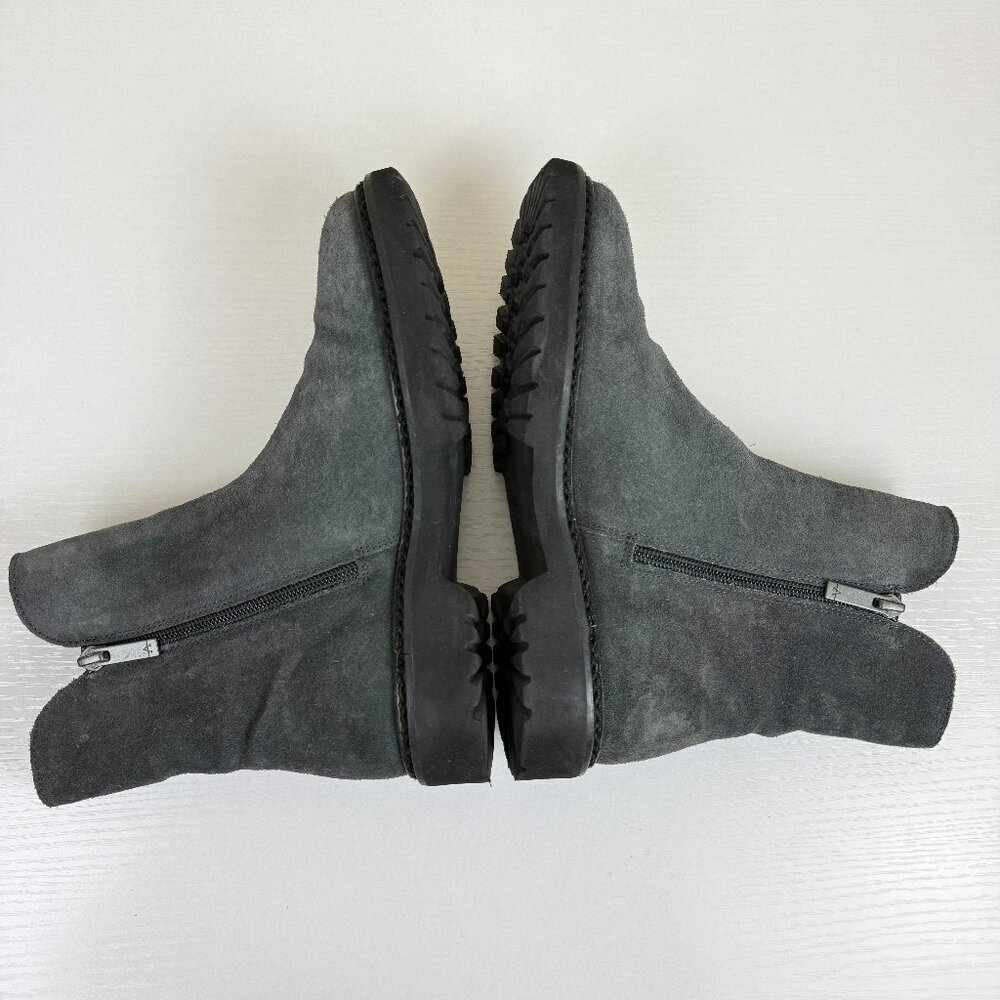 Euc Aquatalia Madelyn Waterproof Gray Suede Ankle Boots — image 5 of 8